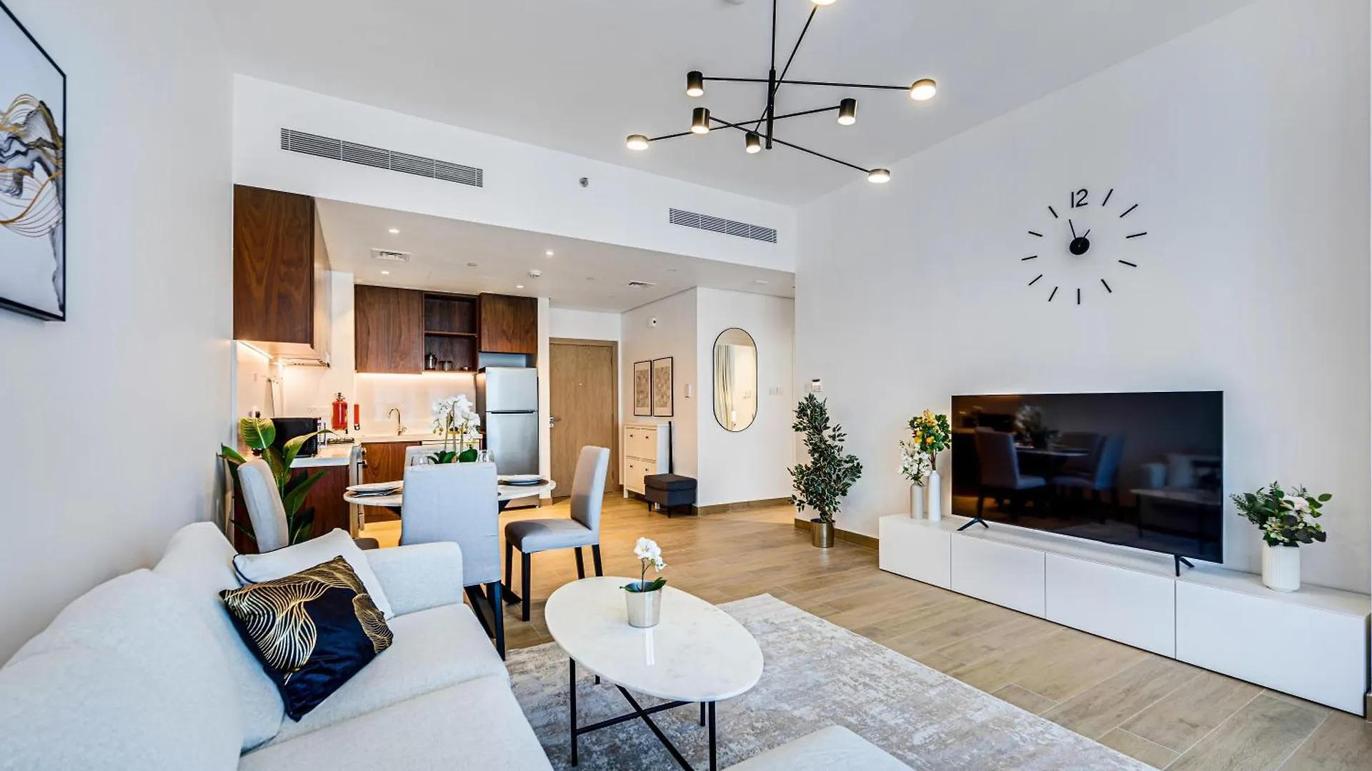 Splendid Brand New Apartment Near The Beach Dubai